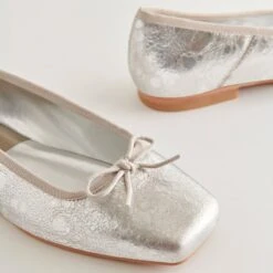 Dolce Vita ANISA BALLET FLATS SILVER DISTRESSED LEATHER 21 Dolce Vita ANISA BALLET FLATS SILVER DISTRESSED LEATHER -Modish Shoe DOLCEVITA FLATS ANISA SILVERDESTRESSEDLEATHER 2