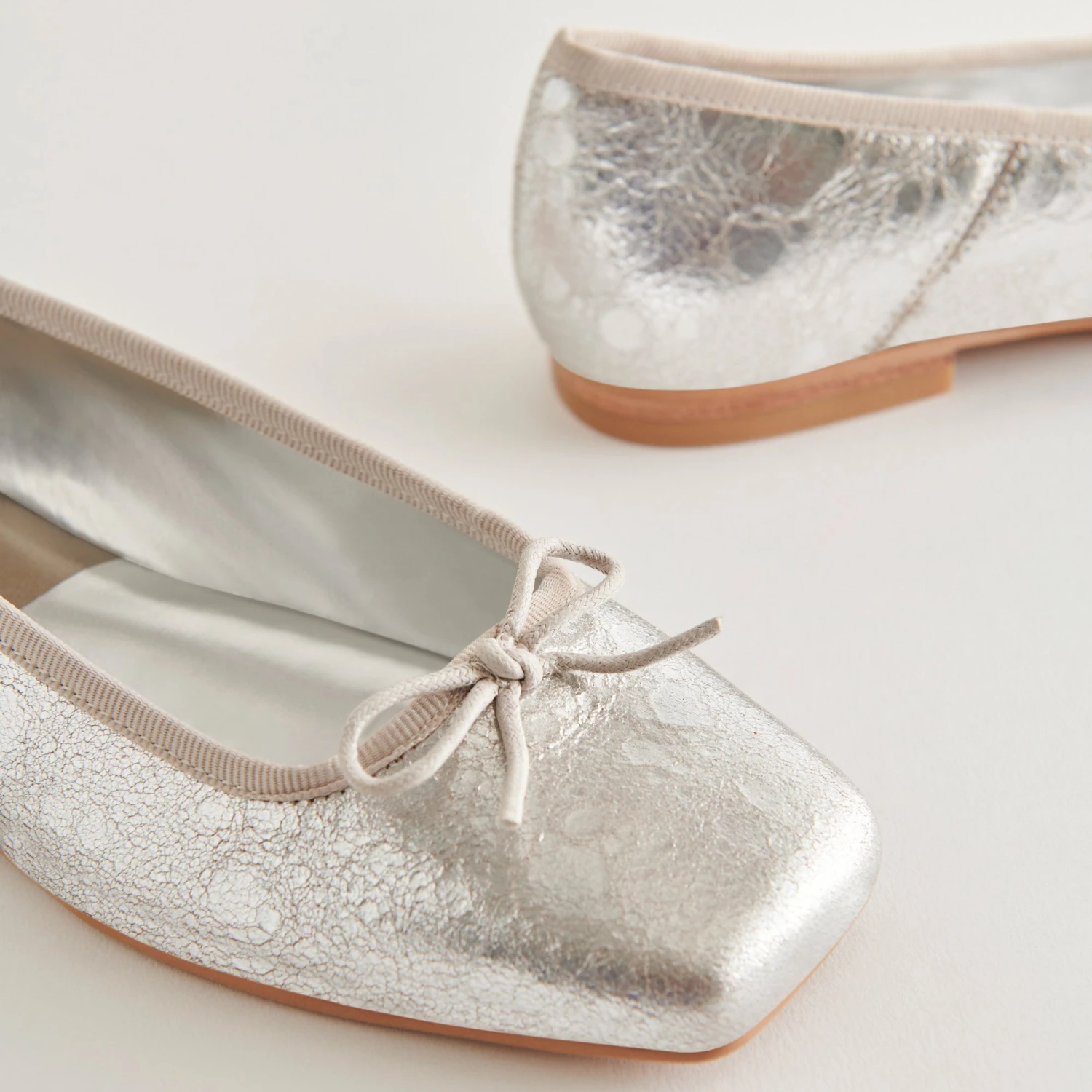 Dolce Vita ANISA BALLET FLATS SILVER DISTRESSED LEATHER 5 Dolce Vita ANISA BALLET FLATS SILVER DISTRESSED LEATHER - Image 5