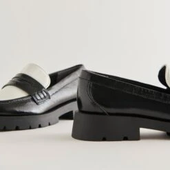 Dolce Vita ELIAS FLATS BLACK WHITE CRINKLE PATENT -Modish Shoe DOLCEVITA FLATS ELIAS BLACKWHITECRINKLEPATENT 4