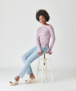 ELARIA WEDGES IVORY LEATHER -Modish Shoe DOLCEVITA HEELS ELARIA IVORYLEATHER ONFOOT 1