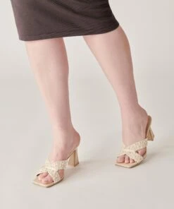 NITRO PEARL HEELS VANILLA RAFFIA -Modish Shoe DOLCEVITA HEELS NITROPEARL VANILLARAFFIA ONFOOT 3