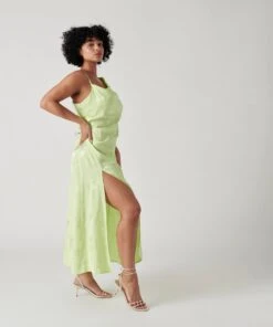 Dolce Vita ROSIE HEELS IVORY MULTI STELLA -Modish Shoe DOLCEVITA HEELS ROSIE IVORYMULTISTELLA ONFOOT 1