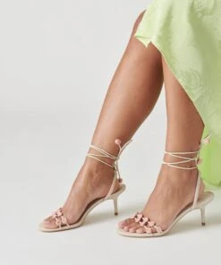 Dolce Vita ROSIE HEELS IVORY MULTI STELLA -Modish Shoe DOLCEVITA HEELS ROSIE IVORYMULTISTELLA ONFOOT 3