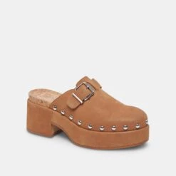 Dolce Vita YEVAN CLOGS PRALINE NUBUCK -Modish Shoe DOLCEVITA LOAFER YEVAN PRALINENUBUCK 01