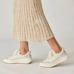 Dolce Vita DOLEN PEARL SNEAKERS VANILLA PEARLS -Modish Shoe DOLCEVITA SNEAKERS DOLENPEARL VANILLAPEARLS ONFOOT