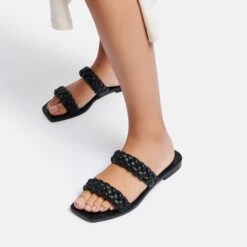 INDY WIDE SANDALS BLACK STELLA -Modish Shoe INDY BLACK STELLA ON FOOT 1 9c08fcac fcb7 4ada 96d5 c2c3856ac153